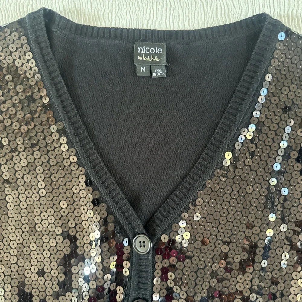 Black Sequin Cropped v neck long sleeve cardigan women’s medium by Nicole Miller - Picture 2 of 7